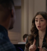Emily_in_Paris_S01E06_Ringarde_720p_NF_WEB-DL_DDP5_1_x264-BTN_0151.jpg