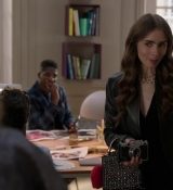 Emily_in_Paris_S01E06_Ringarde_720p_NF_WEB-DL_DDP5_1_x264-BTN_0172.jpg