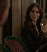 Emily_in_Paris_S01E06_Ringarde_720p_NF_WEB-DL_DDP5_1_x264-BTN_0316.jpg