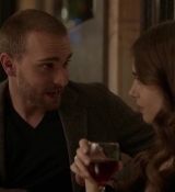 Emily_in_Paris_S01E06_Ringarde_720p_NF_WEB-DL_DDP5_1_x264-BTN_0345.jpg
