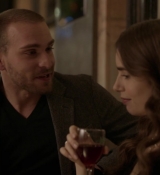 Emily_in_Paris_S01E06_Ringarde_720p_NF_WEB-DL_DDP5_1_x264-BTN_0348.jpg