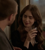 Emily_in_Paris_S01E06_Ringarde_720p_NF_WEB-DL_DDP5_1_x264-BTN_0350.jpg