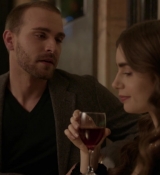 Emily_in_Paris_S01E06_Ringarde_720p_NF_WEB-DL_DDP5_1_x264-BTN_0359.jpg
