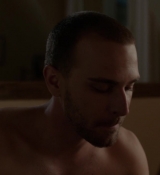 Emily_in_Paris_S01E06_Ringarde_720p_NF_WEB-DL_DDP5_1_x264-BTN_0395.jpg