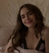 Emily_in_Paris_S01E06_Ringarde_720p_NF_WEB-DL_DDP5_1_x264-BTN_0414.jpg