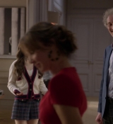 Emily_in_Paris_S01E06_Ringarde_720p_NF_WEB-DL_DDP5_1_x264-BTN_0531.jpg