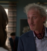 Emily_in_Paris_S01E06_Ringarde_720p_NF_WEB-DL_DDP5_1_x264-BTN_0537.jpg