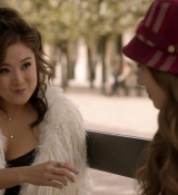 Emily_in_Paris_S01E06_Ringarde_720p_NF_WEB-DL_DDP5_1_x264-BTN_0590.jpg