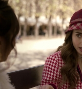 Emily_in_Paris_S01E06_Ringarde_720p_NF_WEB-DL_DDP5_1_x264-BTN_0596.jpg