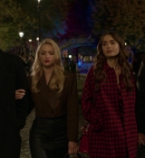 Emily_in_Paris_S01E06_Ringarde_720p_NF_WEB-DL_DDP5_1_x264-BTN_0744.jpg