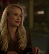 Emily_in_Paris_S01E06_Ringarde_720p_NF_WEB-DL_DDP5_1_x264-BTN_0790.jpg
