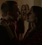 Emily_in_Paris_S01E06_Ringarde_720p_NF_WEB-DL_DDP5_1_x264-BTN_0819.jpg