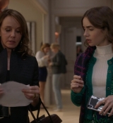 Emily_in_Paris_S01E06_Ringarde_720p_NF_WEB-DL_DDP5_1_x264-BTN_0866.jpg