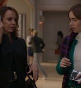 Emily_in_Paris_S01E06_Ringarde_720p_NF_WEB-DL_DDP5_1_x264-BTN_0868.jpg