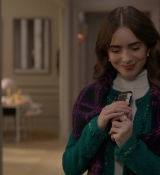 Emily_in_Paris_S01E06_Ringarde_720p_NF_WEB-DL_DDP5_1_x264-BTN_0885.jpg