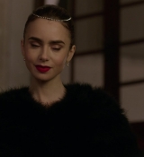 Emily_in_Paris_S01E06_Ringarde_720p_NF_WEB-DL_DDP5_1_x264-BTN_0908.jpg