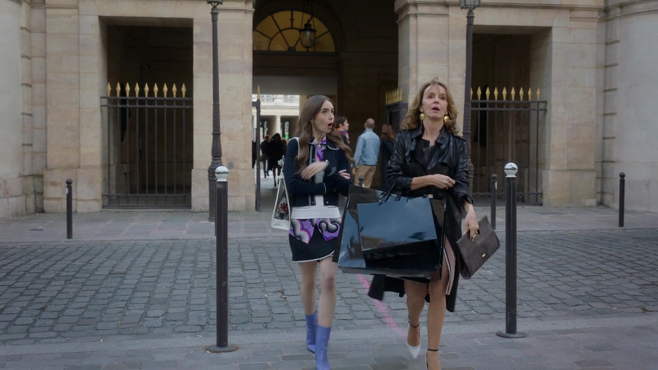 Emily_in_Paris_S01E07_French_Ending_720p_NF_WEB-DL_DDP5_1_x264-BTN_0030.jpg