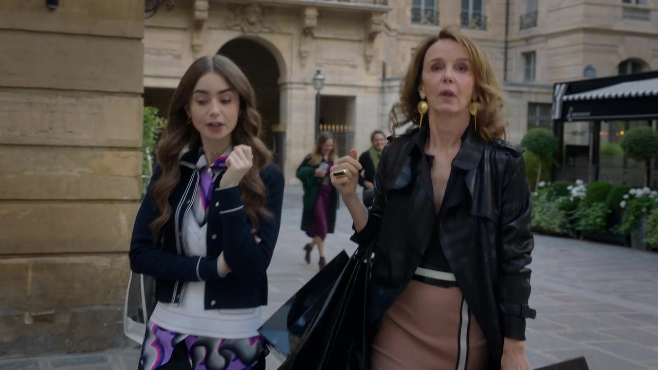 Emily_in_Paris_S01E07_French_Ending_720p_NF_WEB-DL_DDP5_1_x264-BTN_0041.jpg