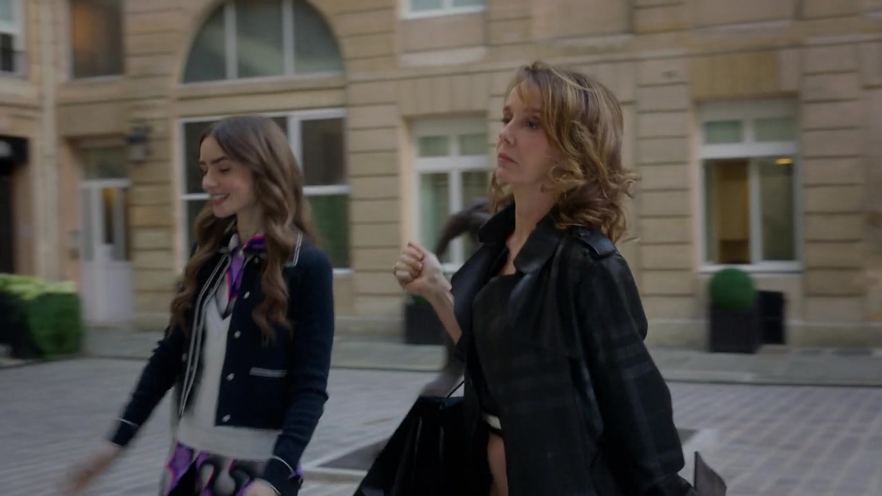 Emily_in_Paris_S01E07_French_Ending_720p_NF_WEB-DL_DDP5_1_x264-BTN_0048.jpg
