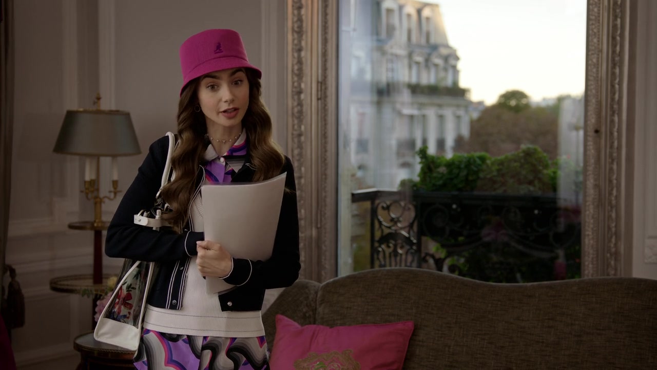 Emily_in_Paris_S01E07_French_Ending_720p_NF_WEB-DL_DDP5_1_x264-BTN_0170.jpg Emily_in_Paris_S01E07_French_Ending_720p_NF_WEB-DL_DDP5_1_x264-BTN_0170.jpg