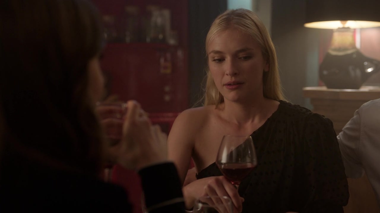 Emily_in_Paris_S01E07_French_Ending_720p_NF_WEB-DL_DDP5_1_x264-BTN_0248.jpg