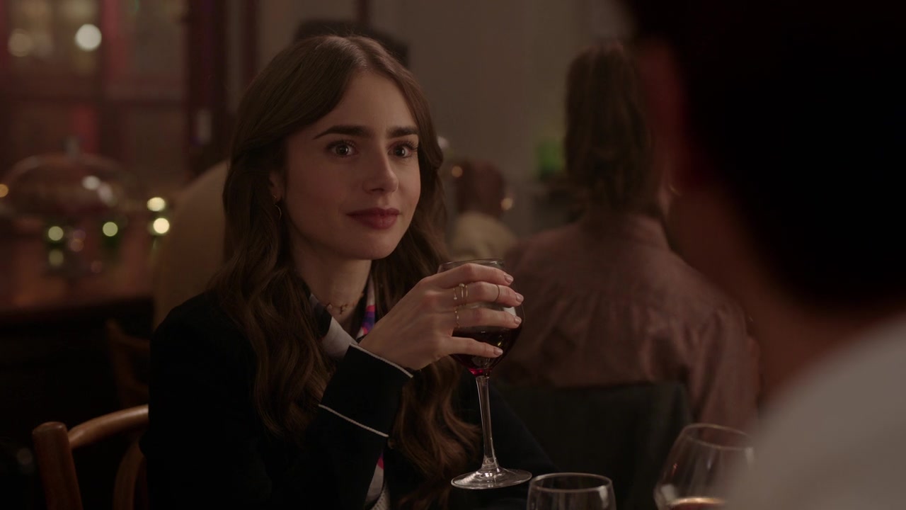 Emily_in_Paris_S01E07_French_Ending_720p_NF_WEB-DL_DDP5_1_x264-BTN_0253.jpg