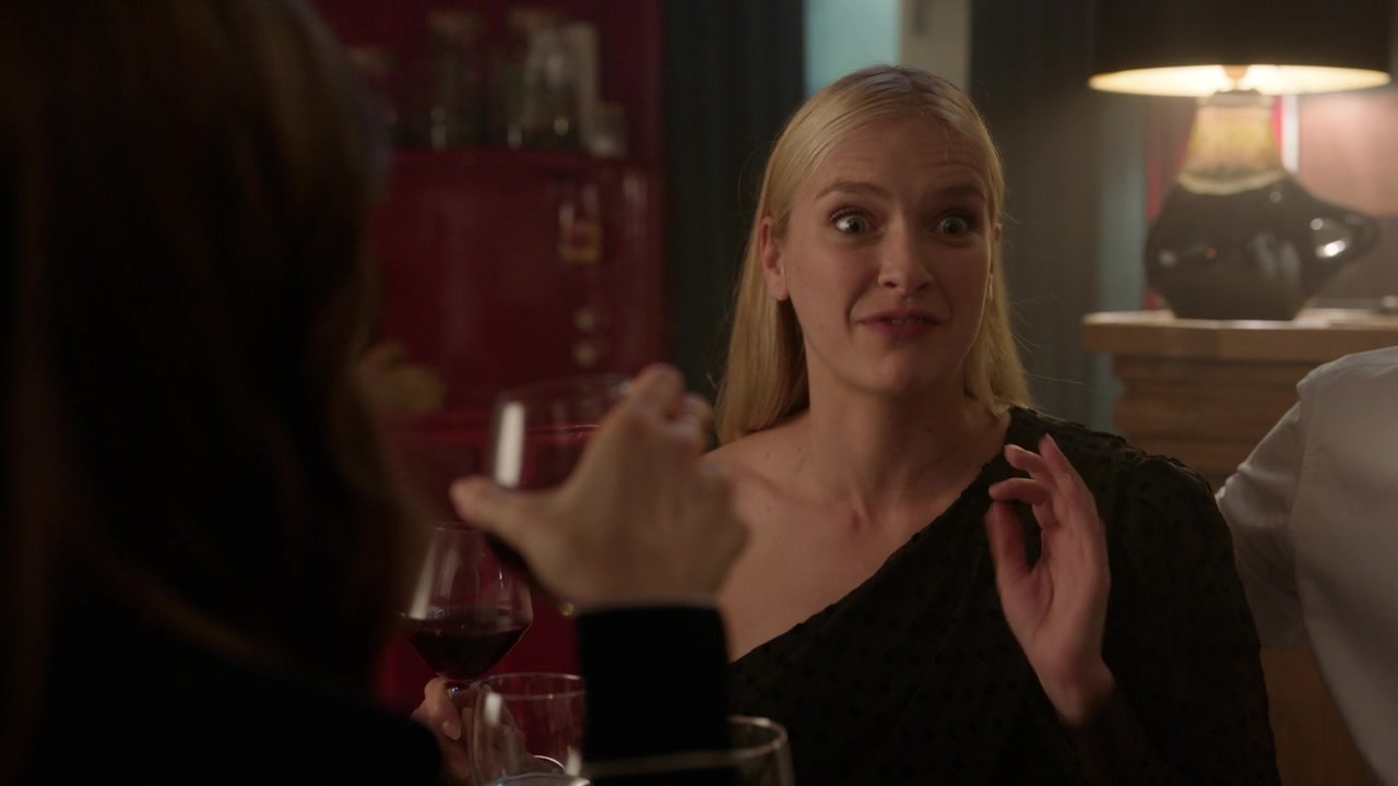 Emily_in_Paris_S01E07_French_Ending_720p_NF_WEB-DL_DDP5_1_x264-BTN_0258.jpg