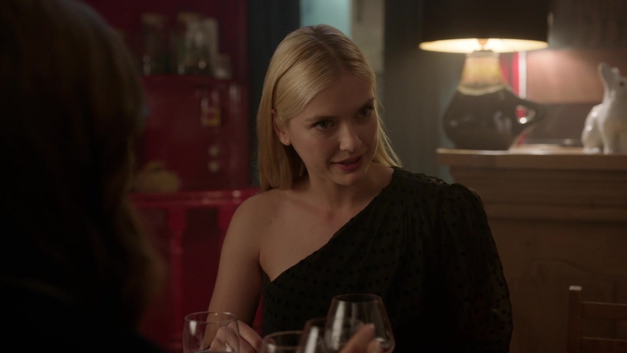 Emily_in_Paris_S01E07_French_Ending_720p_NF_WEB-DL_DDP5_1_x264-BTN_0284.jpg Emily_in_Paris_S01E07_French_Ending_720p_NF_WEB-DL_DDP5_1_x264-BTN_0284.jpg