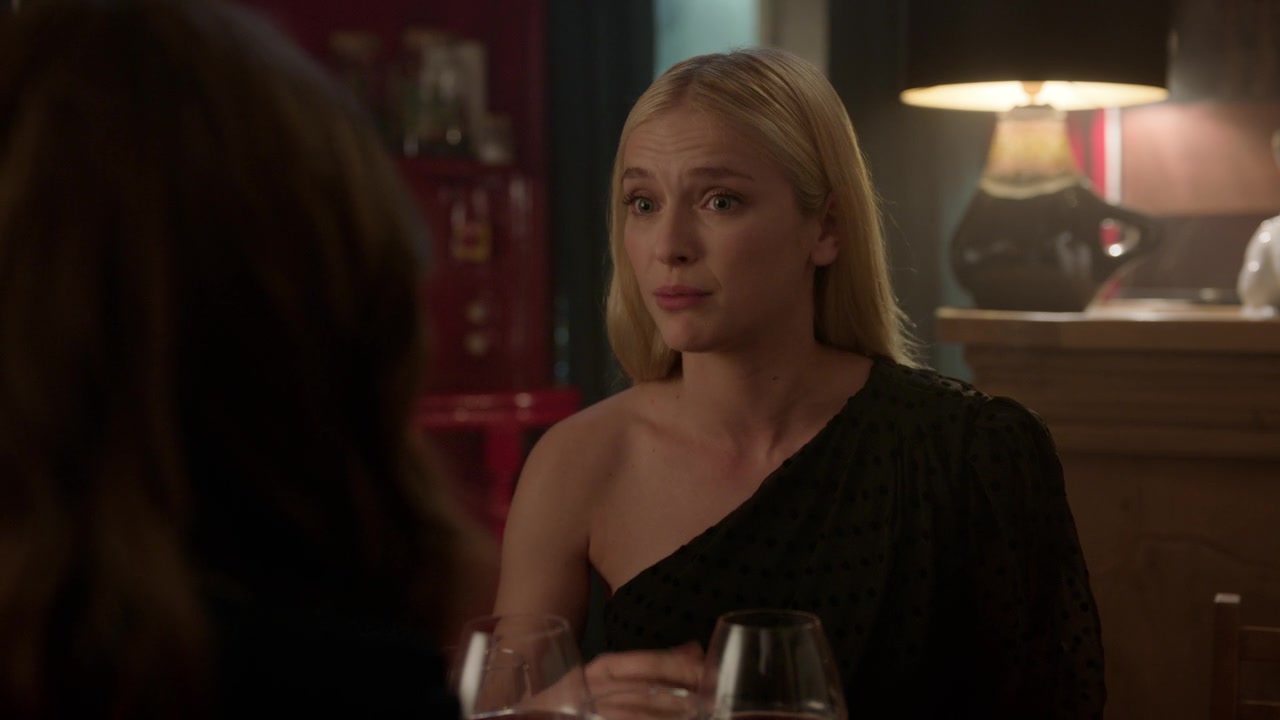 Emily_in_Paris_S01E07_French_Ending_720p_NF_WEB-DL_DDP5_1_x264-BTN_0301.jpg