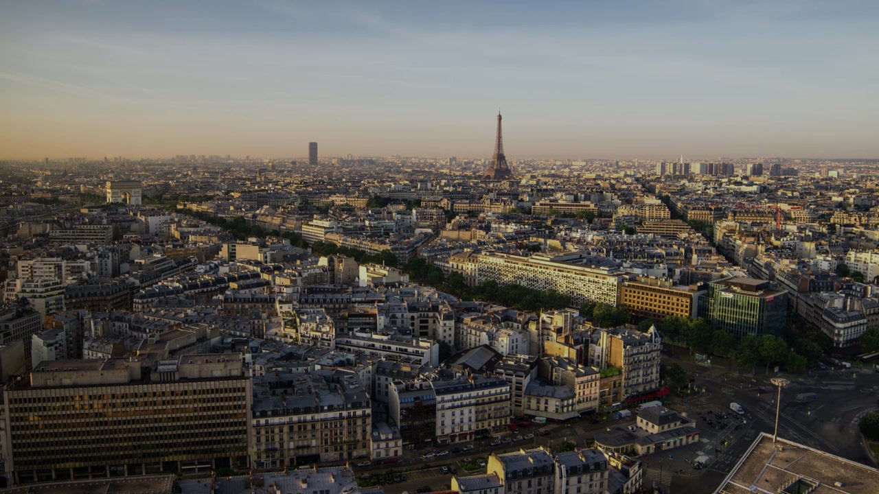 Emily_in_Paris_S01E07_French_Ending_720p_NF_WEB-DL_DDP5_1_x264-BTN_0313.jpg