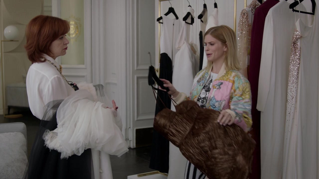 Emily_in_Paris_S01E07_French_Ending_720p_NF_WEB-DL_DDP5_1_x264-BTN_0321.jpg