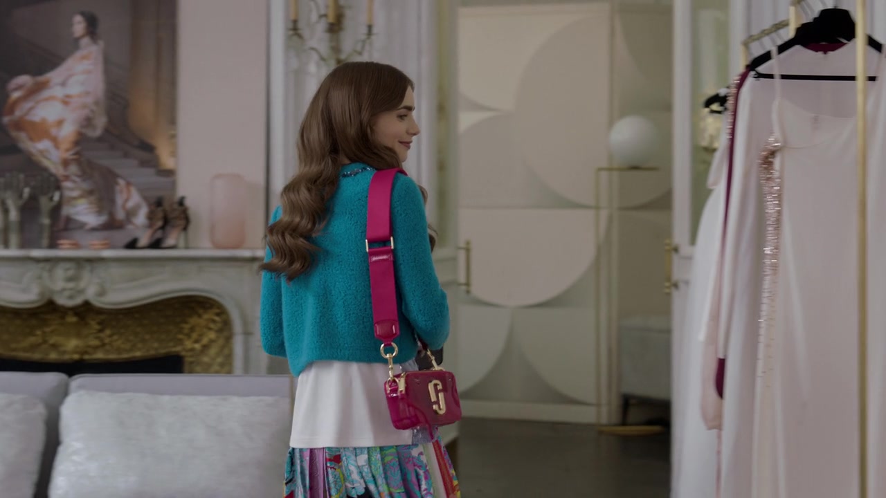 Emily_in_Paris_S01E07_French_Ending_720p_NF_WEB-DL_DDP5_1_x264-BTN_0331.jpg