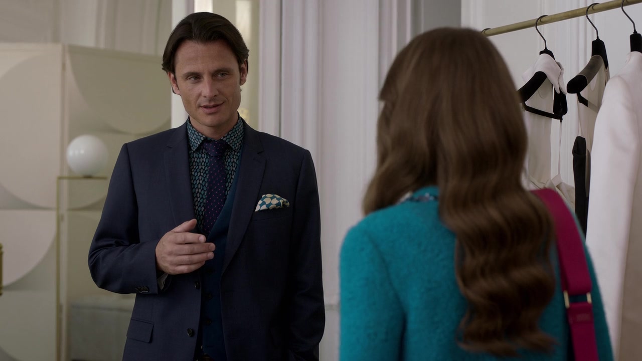 Emily_in_Paris_S01E07_French_Ending_720p_NF_WEB-DL_DDP5_1_x264-BTN_0348.jpg
