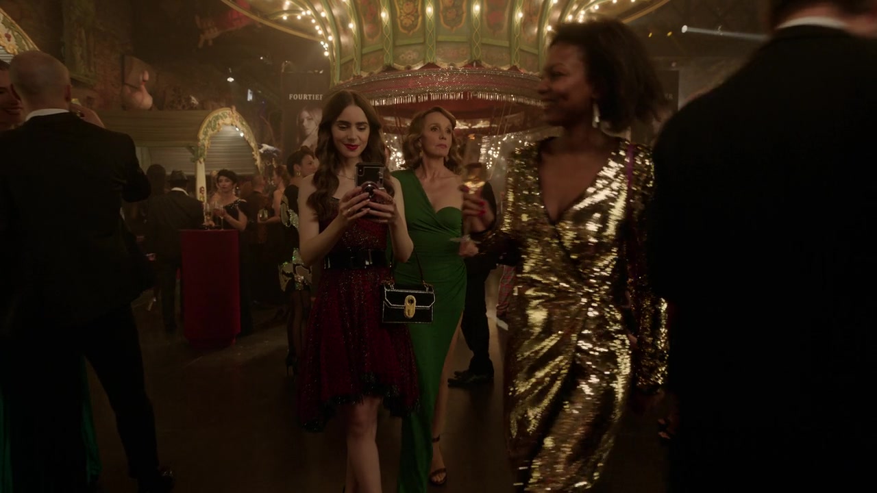 Emily_in_Paris_S01E07_French_Ending_720p_NF_WEB-DL_DDP5_1_x264-BTN_0410.jpg