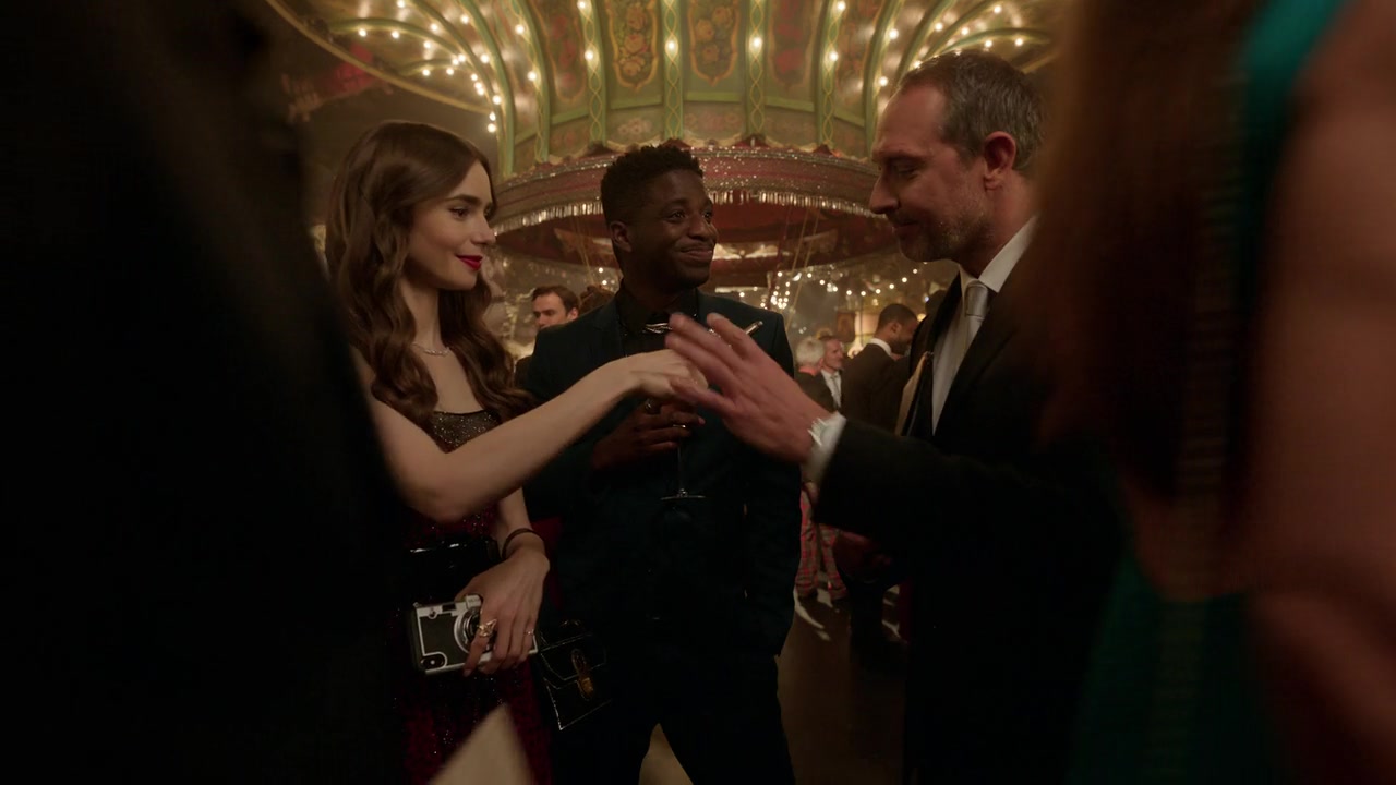 Emily_in_Paris_S01E07_French_Ending_720p_NF_WEB-DL_DDP5_1_x264-BTN_0440.jpg