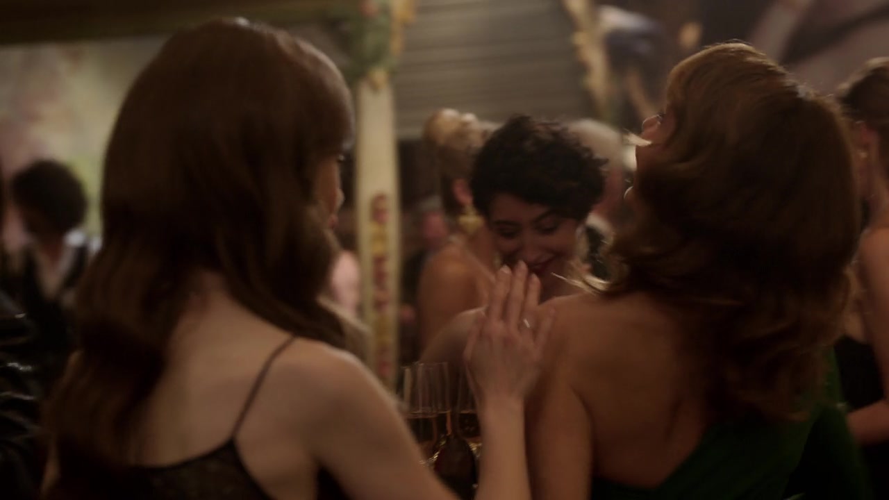 Emily_in_Paris_S01E07_French_Ending_720p_NF_WEB-DL_DDP5_1_x264-BTN_0460.jpg Emily_in_Paris_S01E07_French_Ending_720p_NF_WEB-DL_DDP5_1_x264-BTN_0460.jpg