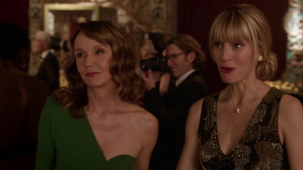 Emily_in_Paris_S01E07_French_Ending_720p_NF_WEB-DL_DDP5_1_x264-BTN_0540.jpg