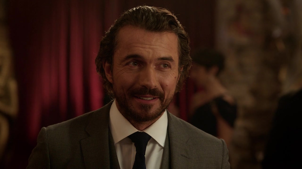 Emily_in_Paris_S01E07_French_Ending_720p_NF_WEB-DL_DDP5_1_x264-BTN_0542.jpg