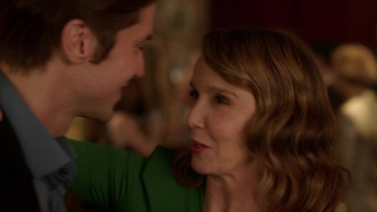 Emily_in_Paris_S01E07_French_Ending_720p_NF_WEB-DL_DDP5_1_x264-BTN_0555.jpg