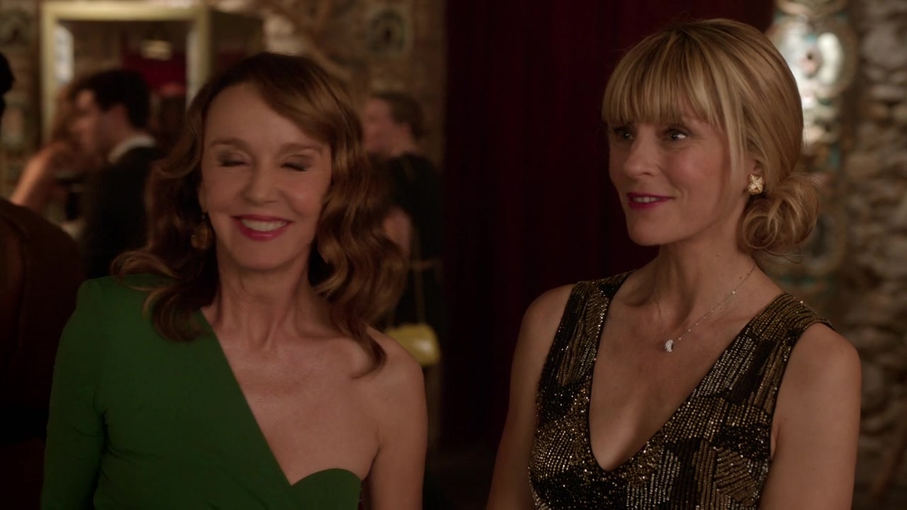 Emily_in_Paris_S01E07_French_Ending_720p_NF_WEB-DL_DDP5_1_x264-BTN_0556.jpg