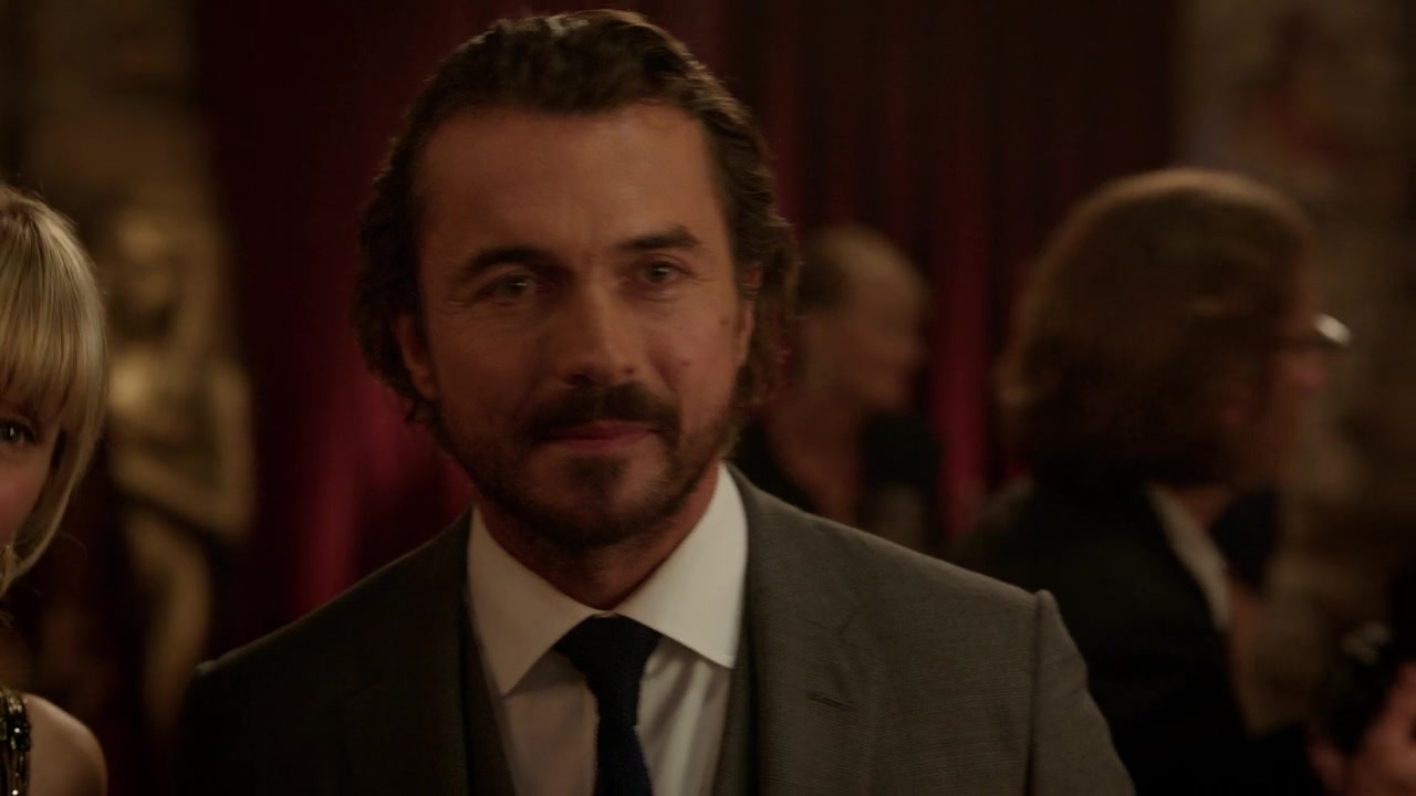 Emily_in_Paris_S01E07_French_Ending_720p_NF_WEB-DL_DDP5_1_x264-BTN_0573.jpg