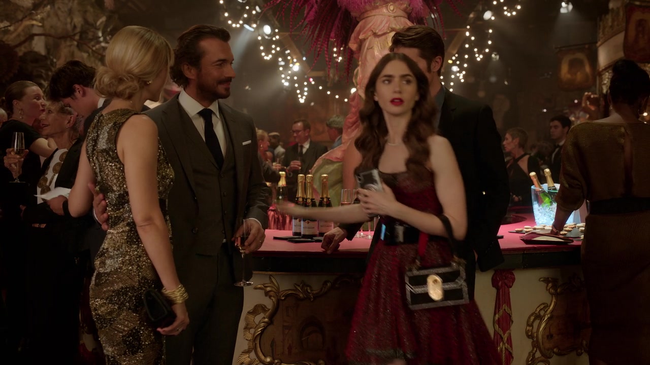 Emily_in_Paris_S01E07_French_Ending_720p_NF_WEB-DL_DDP5_1_x264-BTN_0594.jpg