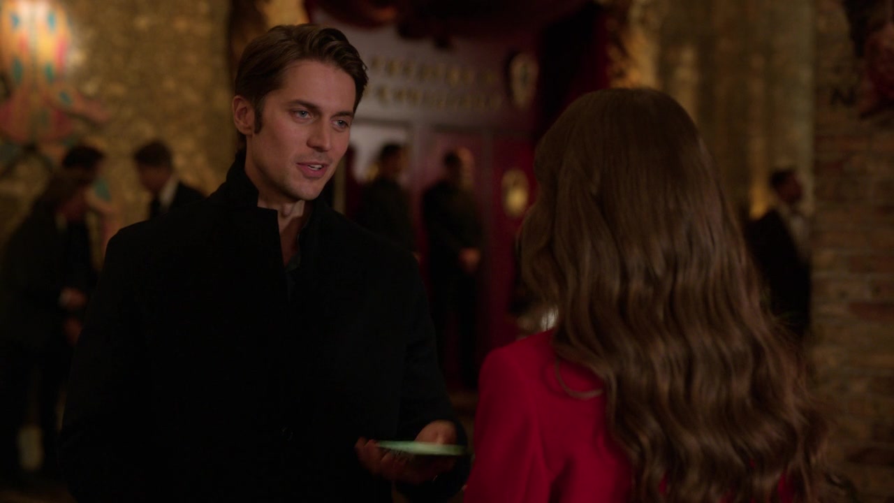 Emily_in_Paris_S01E07_French_Ending_720p_NF_WEB-DL_DDP5_1_x264-BTN_0643.jpg