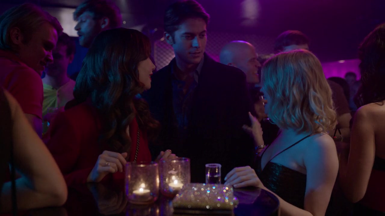 Emily_in_Paris_S01E07_French_Ending_720p_NF_WEB-DL_DDP5_1_x264-BTN_0653.jpg