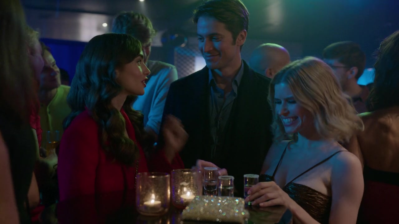 Emily_in_Paris_S01E07_French_Ending_720p_NF_WEB-DL_DDP5_1_x264-BTN_0662.jpg