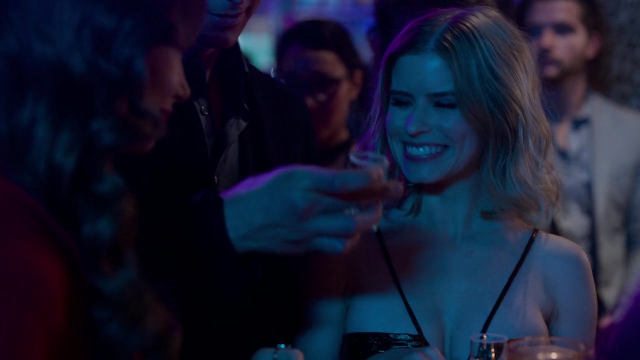 Emily_in_Paris_S01E07_French_Ending_720p_NF_WEB-DL_DDP5_1_x264-BTN_0665.jpg