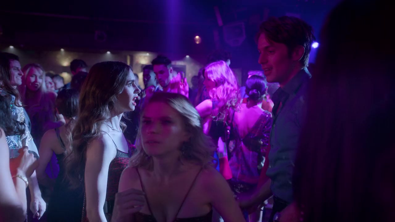 Emily_in_Paris_S01E07_French_Ending_720p_NF_WEB-DL_DDP5_1_x264-BTN_0706.jpg