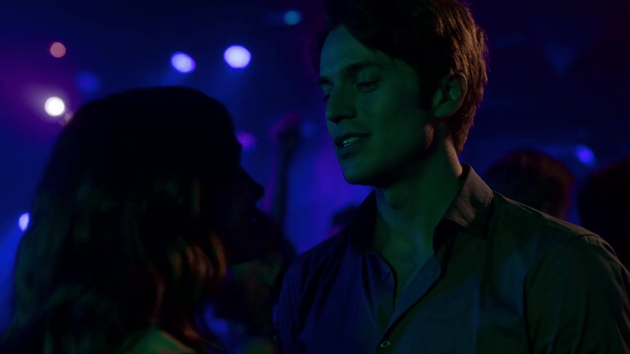 Emily_in_Paris_S01E07_French_Ending_720p_NF_WEB-DL_DDP5_1_x264-BTN_0717.jpg