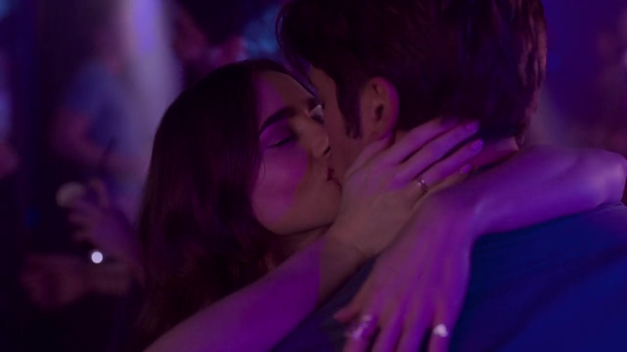 Emily_in_Paris_S01E07_French_Ending_720p_NF_WEB-DL_DDP5_1_x264-BTN_0730.jpg