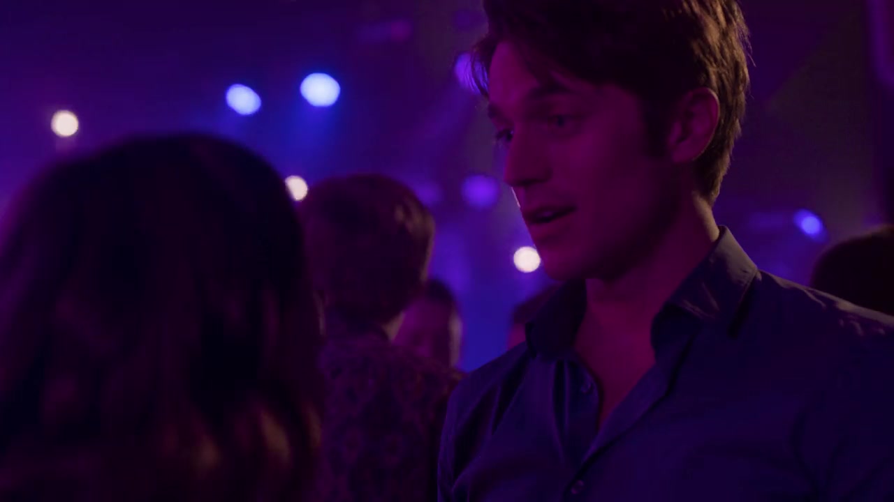 Emily_in_Paris_S01E07_French_Ending_720p_NF_WEB-DL_DDP5_1_x264-BTN_0737.jpg